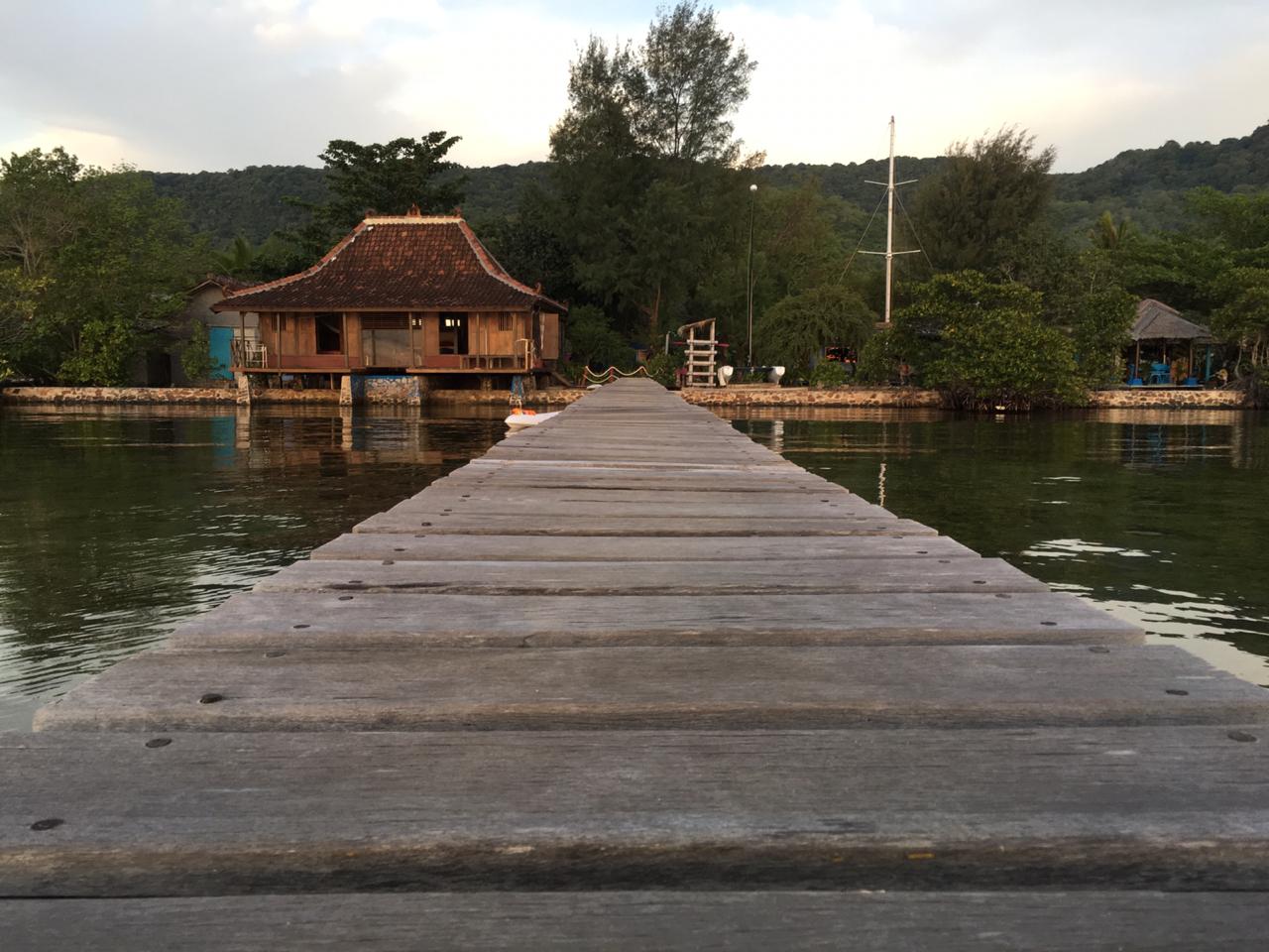 Kamar Cemara Cottage 6-8p di Omah Alchy Cottage & Resort (Pinggir Laut)
